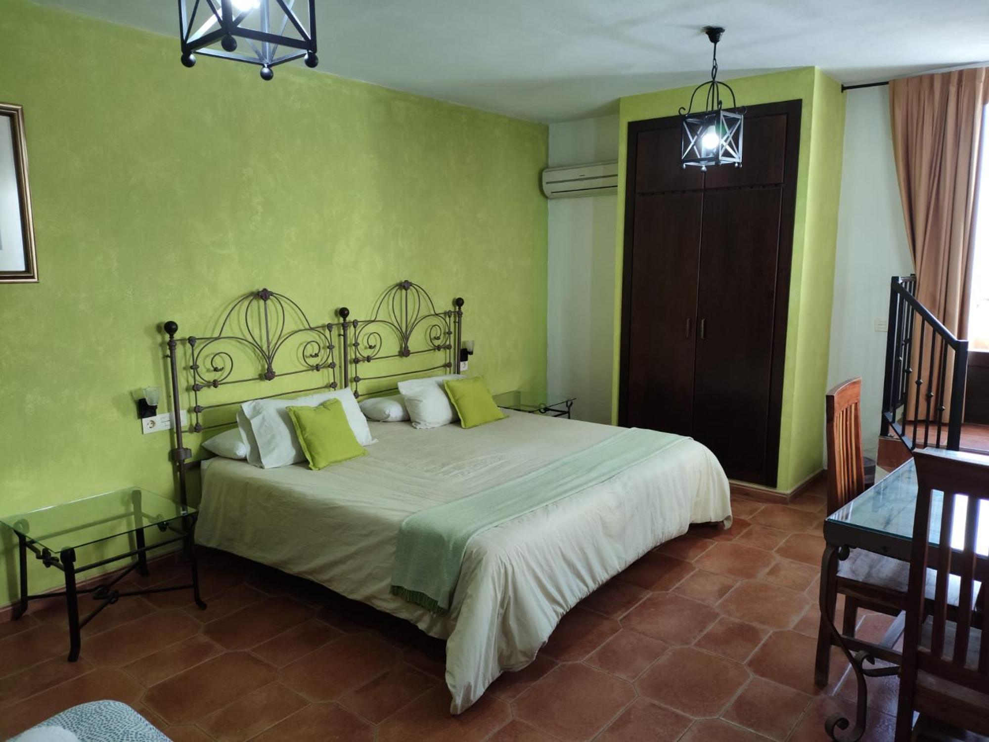 Hotel Rural La De Cigüeñas 2*